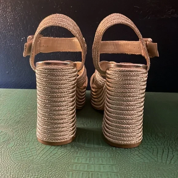 Steve Madden champagne gold “Carisma” platform sandal, size 7.5 - Picture 7 of 8